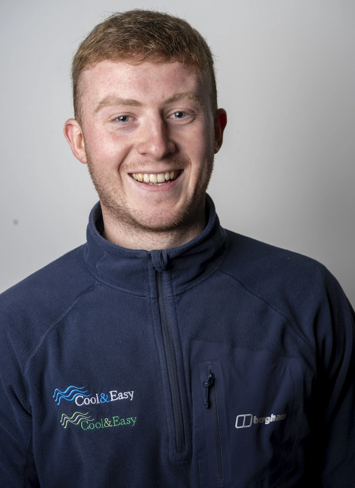 Cool & Easy Team Member